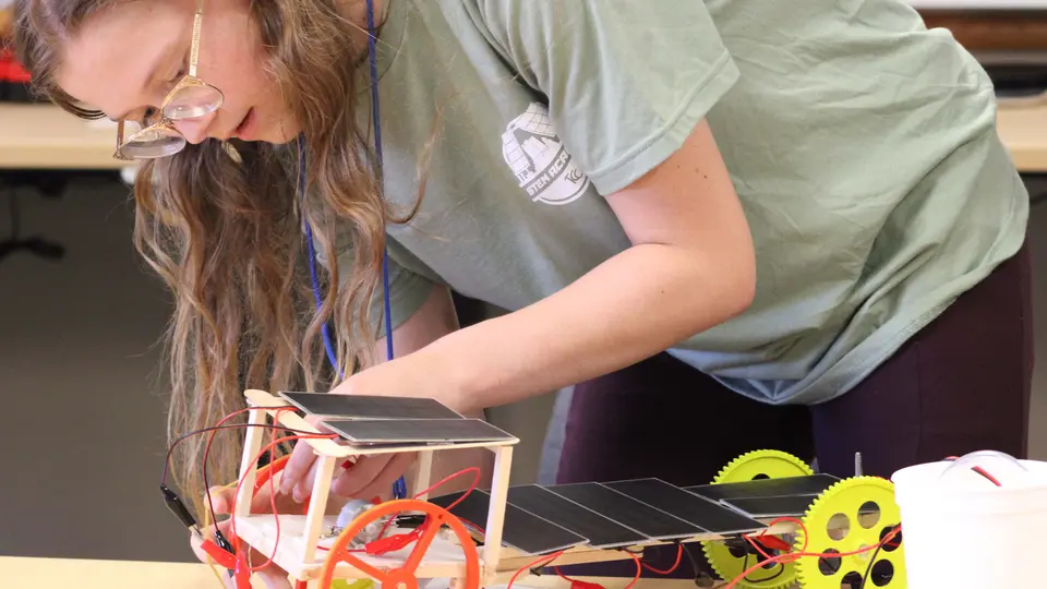 Student works on solar-powered vehicle